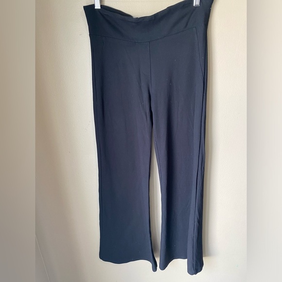 Betabrand Flare Knit Pull On Black Yoga Office Pants - Picture 3 of 4